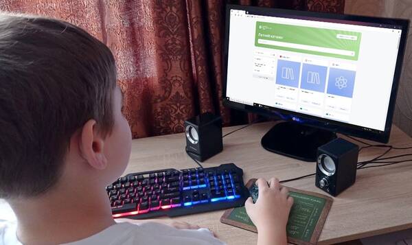 Брянские школьники участвуют в спецпроекте «Лето знаний»