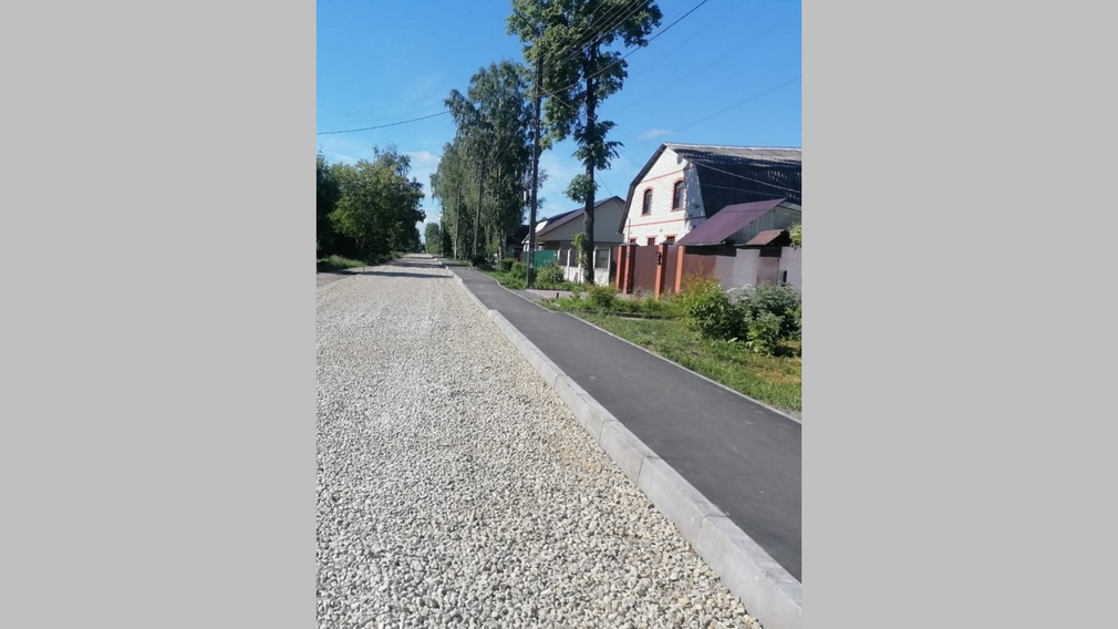 В Фокинском районе Брянска продолжается капремонт дороги по ул. Коммунаров