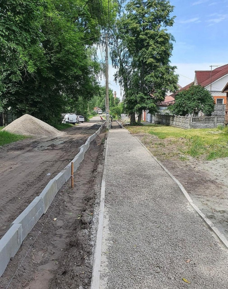 В Володарском районе Брянска ремонтируют улицу Тельмана