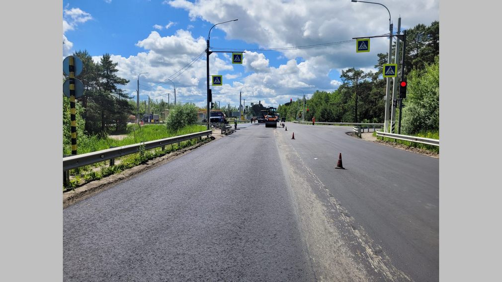 В Брянской области ремонтируют самый протяженный  объект дорожного нацпроекта этого года