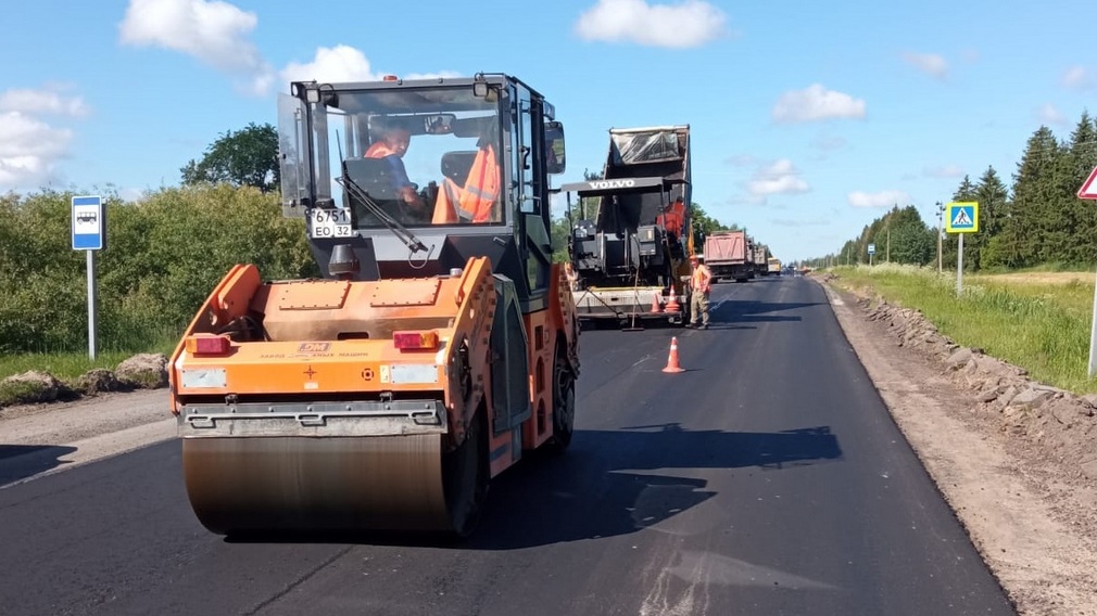 Продолжается капремонт автодороги «Брянск-Смоленск»-Жирятино