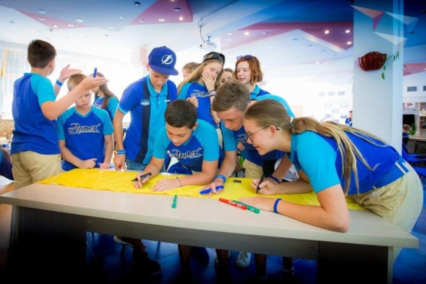 Брянские школьницы победили в конкурсе «Кадры будущего для регионов»