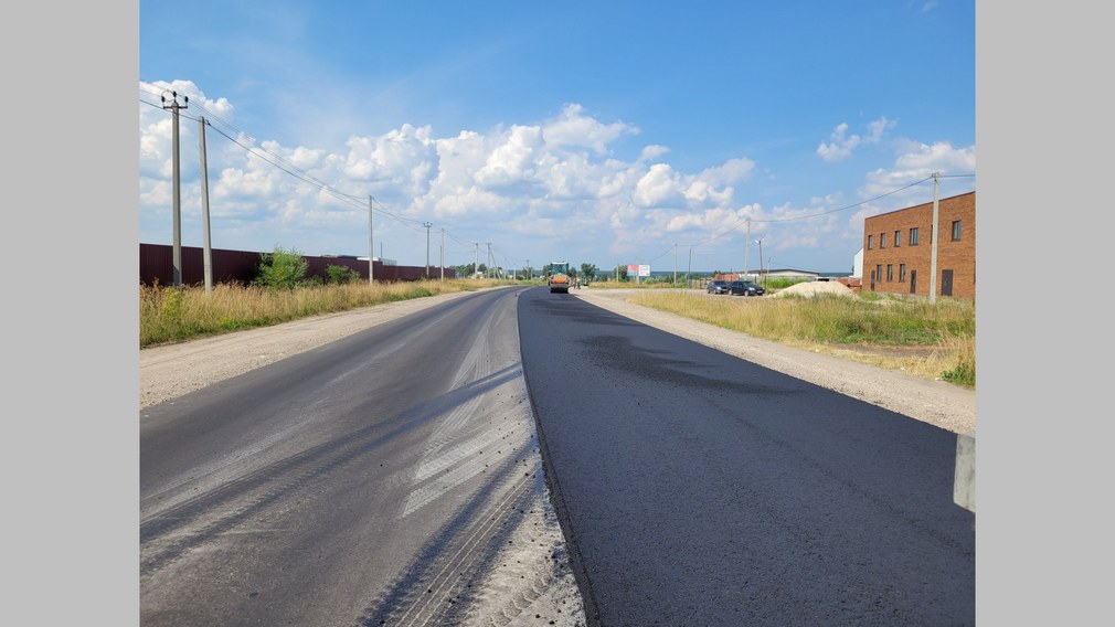 На Северо-западном обходе Брянска завершается укладка верхнего слоя асфальтобетона