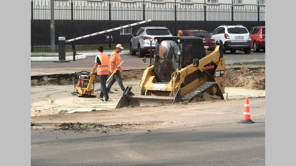 В Брянске идет капитальный ремонт автодороги по улице Крахмалёва