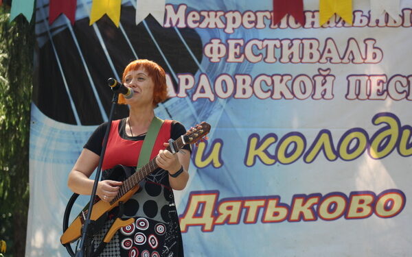 В брянском Дятькове в рамках межрегионального фестиваля «Три колодца» проходит встреча друзей