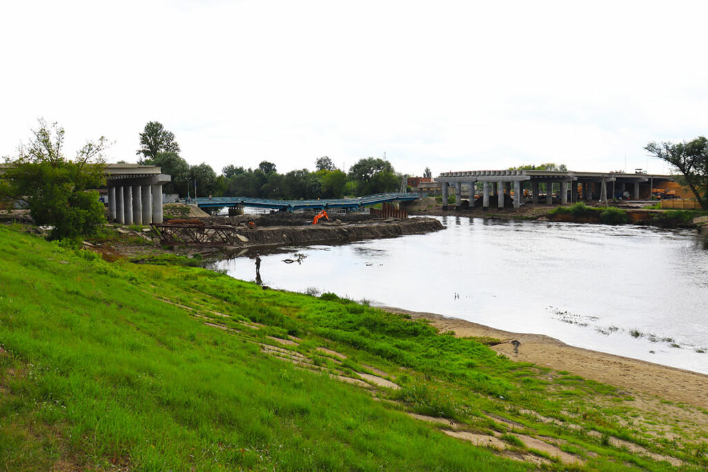 В Брянске под новым Славянским мостом построят объезды для дачников