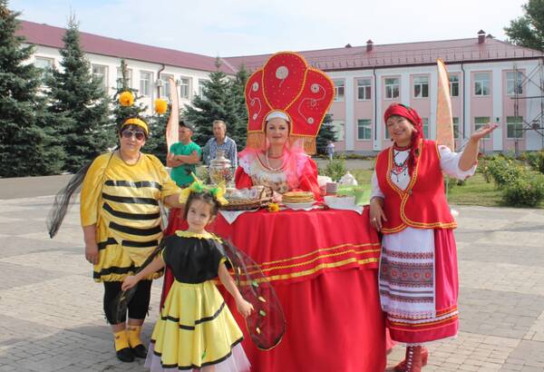 В Стародубском округе отмечают Медовый Спас