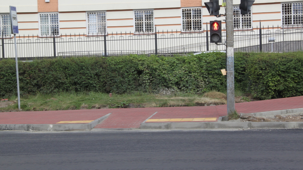 В Брянске по дорожному нацпроекту строятся новые тротуары