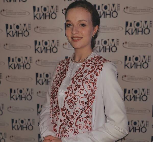 Брянская певица Юлия Малинова покорила зал на Московском международном кинофестивале