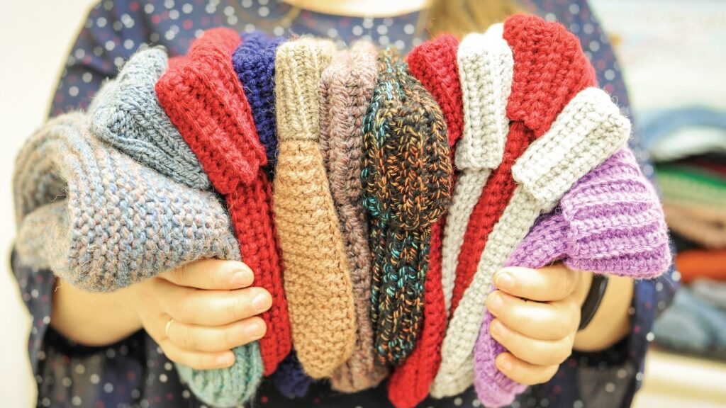 В Карачевском районе продолжается акция «Бабушкина забота»