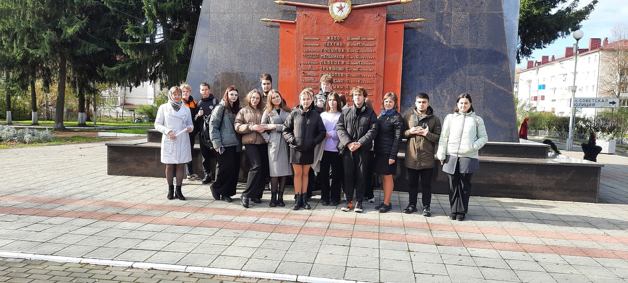 В Карачевской районной библиотеке прошла экскурсия «От минувшего к настоящему»