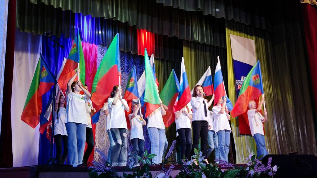 В Клинцах прошел концерт в поддержку присоединения к России Донбасса, Херсонщины и Запорожья