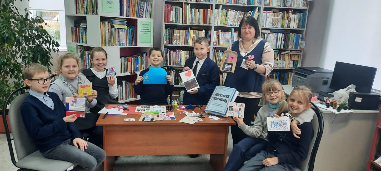 В Карачевской районной библиотеке возобновил свою работу клуб «Территория творчества»