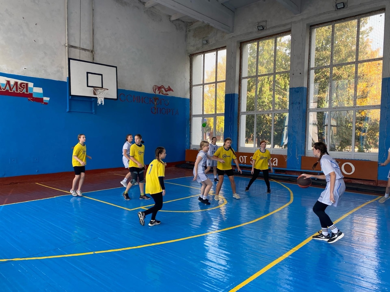 В Карачевской ДЮСШ стартовал муниципальный этап всероссийского чемпионата школьной баскетбольной лиги КЭС-БАСКЕТ