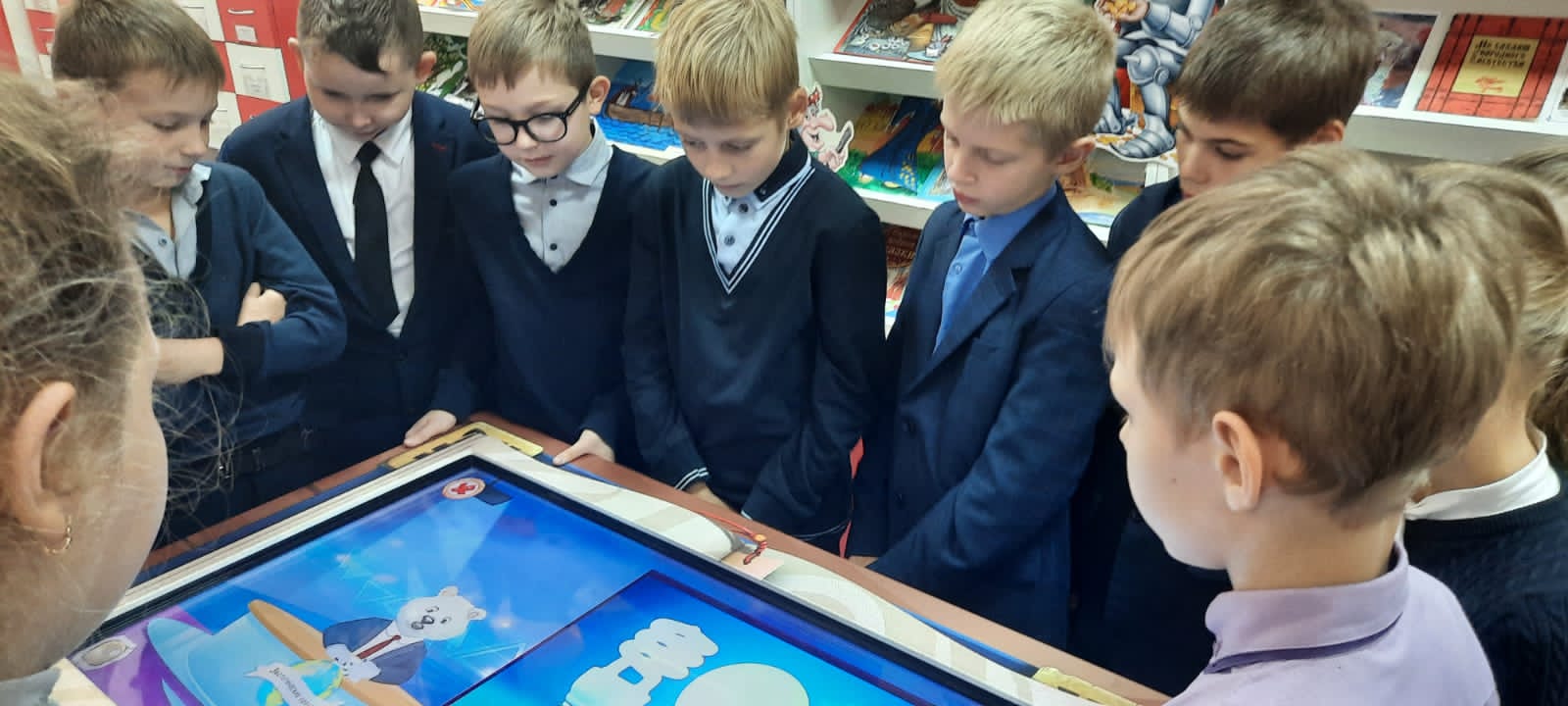 В Карачевской библиотеке прошел урок — размышление «За природу в ответе – и взрослые, и дети»