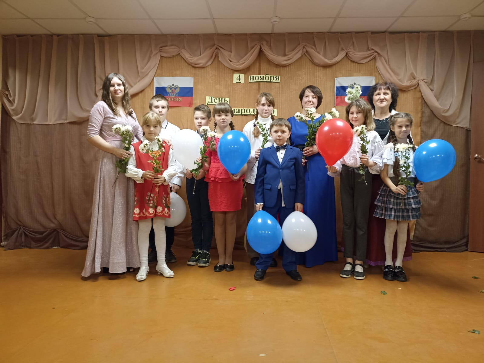 В Дунаевском ПДК прошел концерт «Когда мы едины, мы не победимы! «