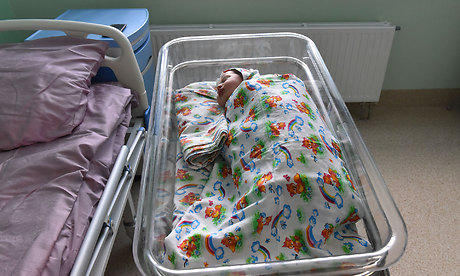 Поддержка молодых семей: ежемесячная выплата на детей в Брянской области