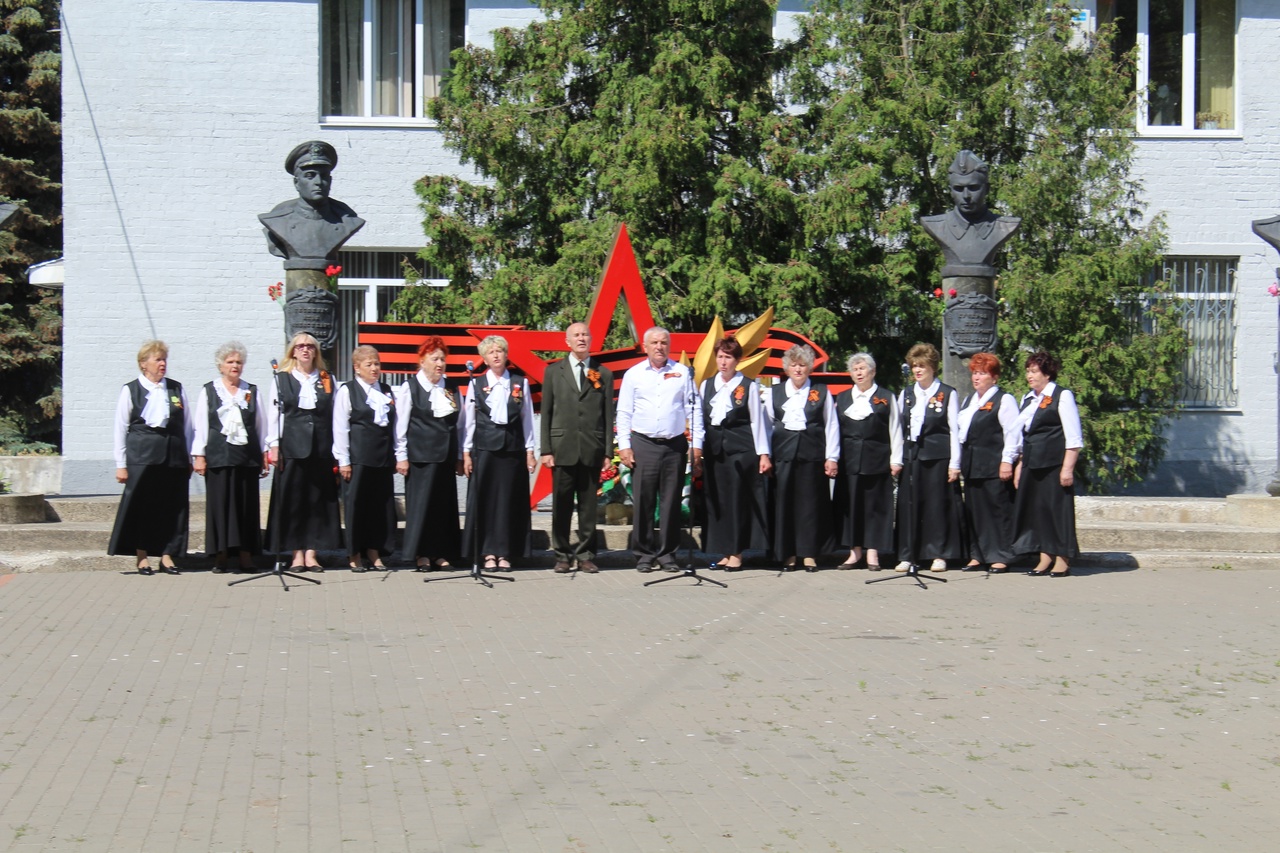 В Карачеве почтили память героев -земляков