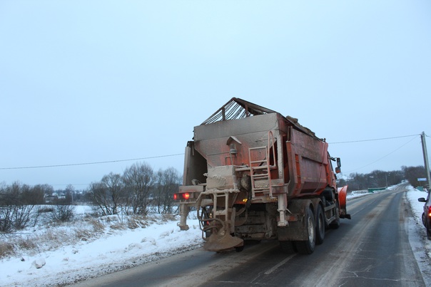 В Карачевском районе дороги очищают от снега