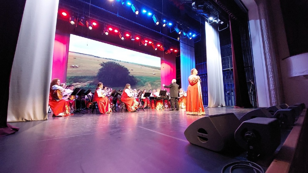 В Брянске 4 ноября проходит патриотический концерт — акция «Мы вместе!»