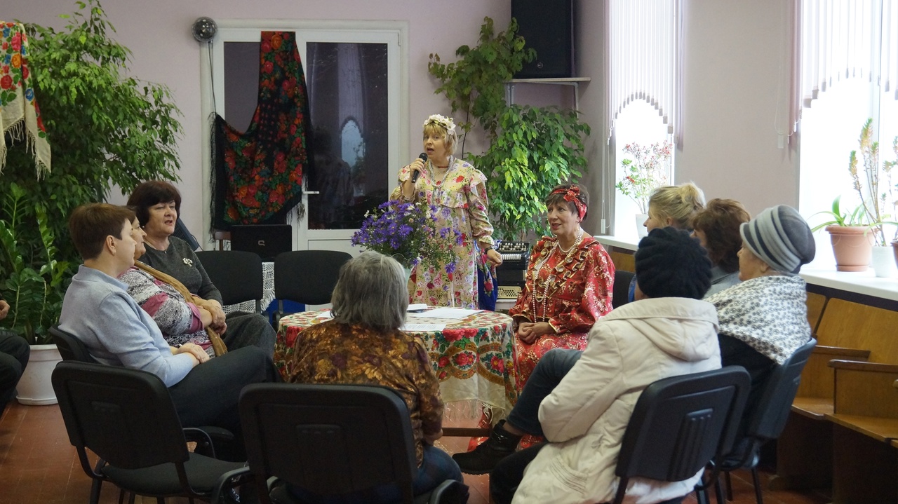 В Тепловском ПДК прошла литературно-музыкальная гостиная «Люблю я песню русскую!»