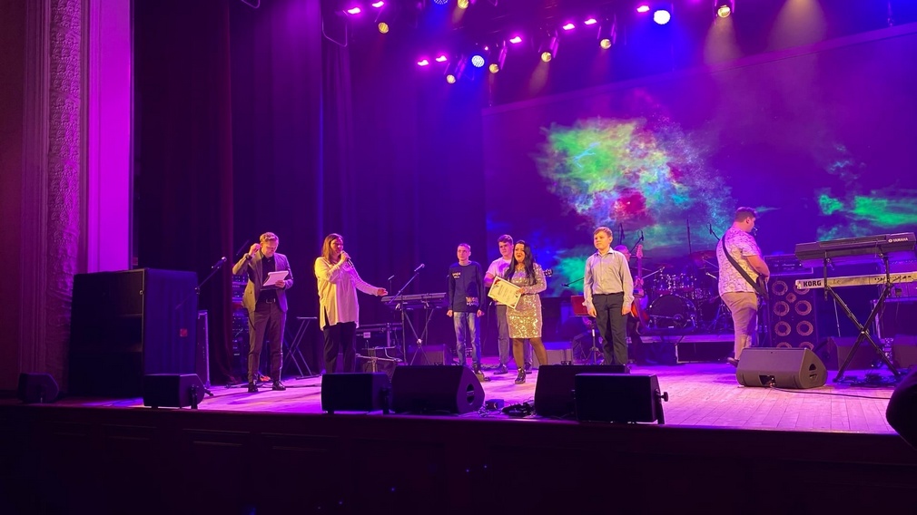 Прошел концерт кавер-групп фестиваля «Живи в ресурсе!»