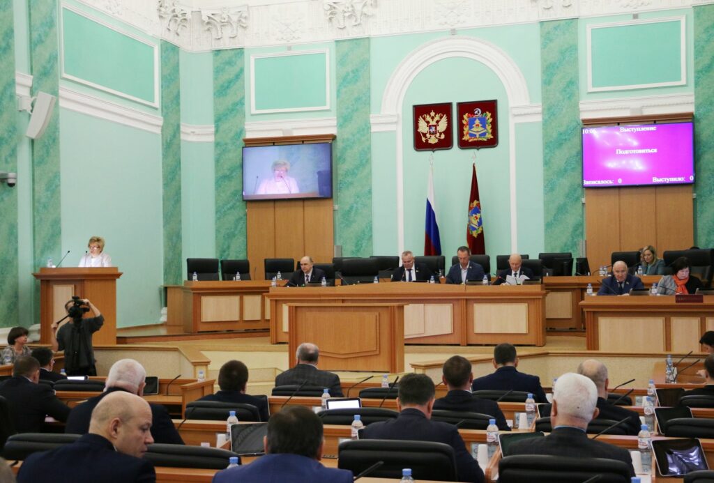 В Брянске прошло внеочередное заседание областной Думы