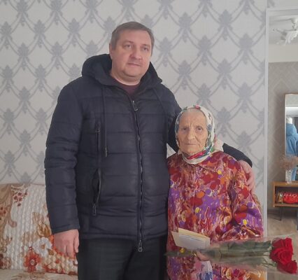 Жительница Новозыбкова Анна Антоновна Елисеенко отметила 100-летний юбилей