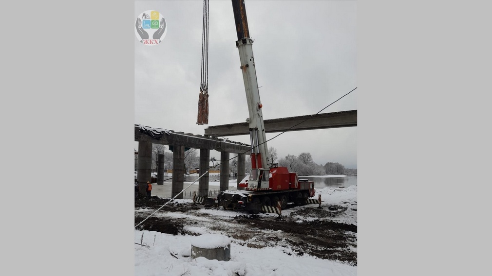 На Славянском мосту в Брянске монтируют балки на 8-ом пролёте моста