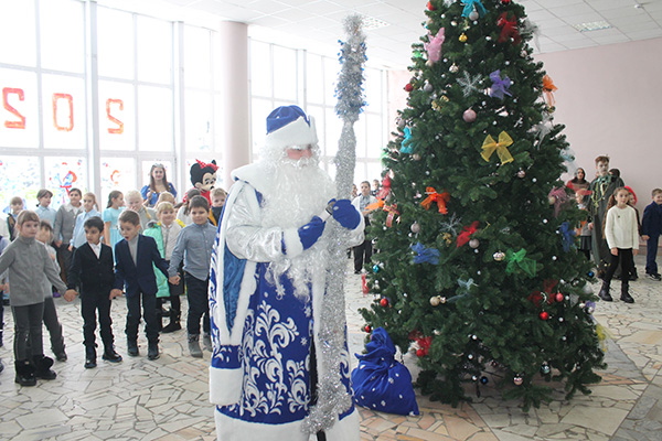 Главная детская елка