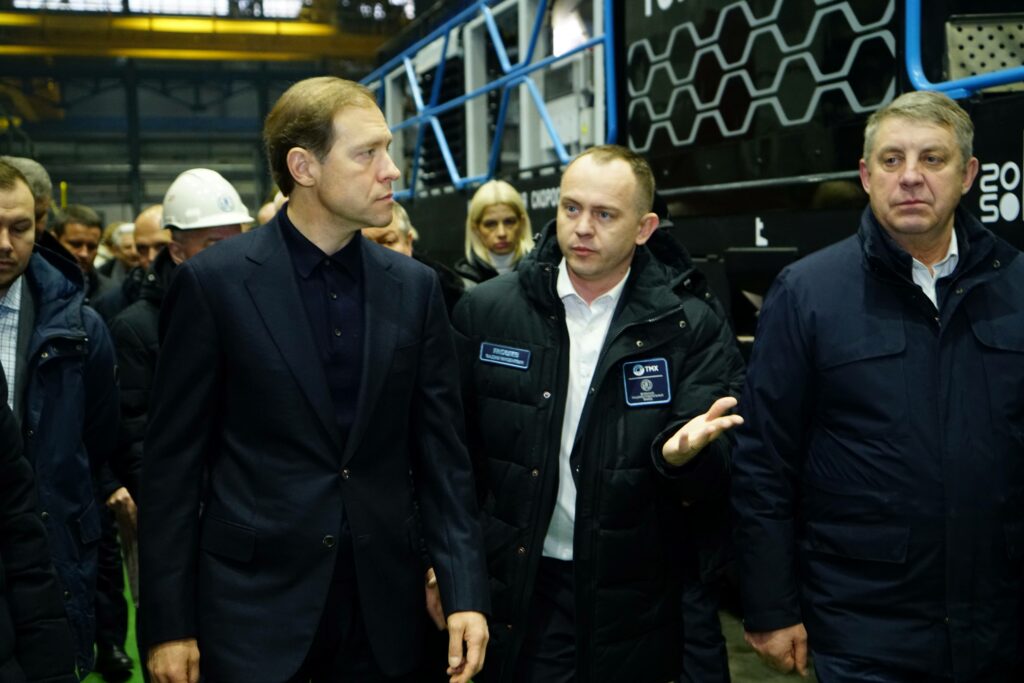 Вице-премьер Денис Мантуров посетил Брянский машиностроительный завод