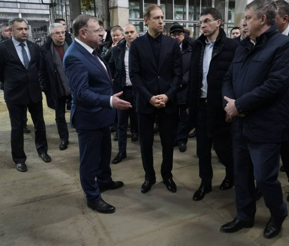 Телеграм-канал «16 негритят» рассказал о визите вице-премьера Мантурова на Брянщину