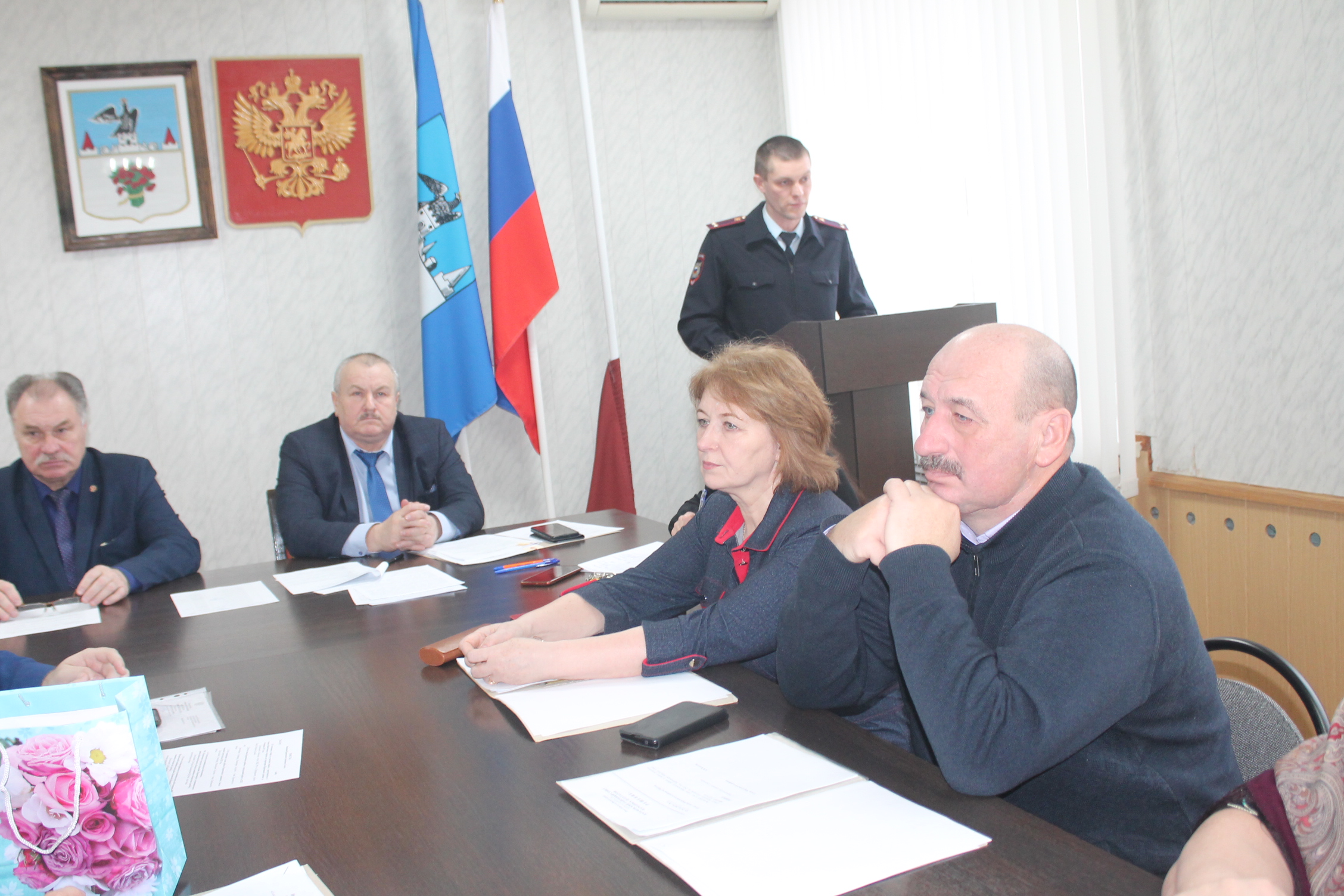 В Карачевской райадминистрации состоялось первое в 2023 году заседание районного Совета