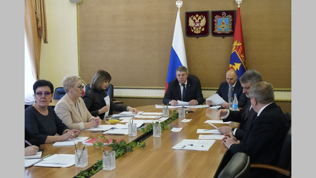 Александр Богомаз рассказал, что ситуация на рынке труда Брянщины стабильна