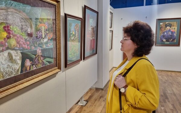 В Брянске открылась выставка Александра Волкова «Из Московской губернии»