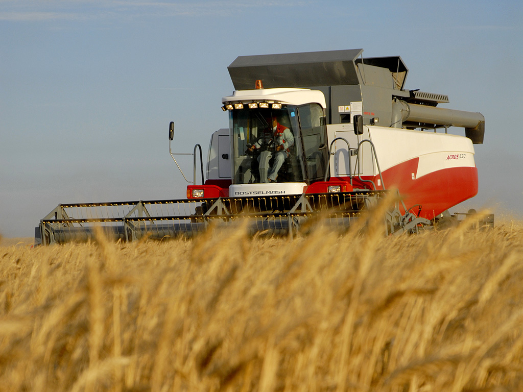 В Брянской области активно обновляется машино-тракторный парк
