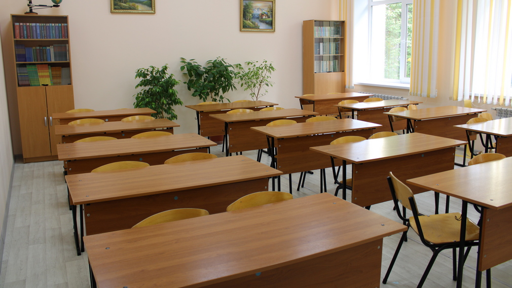 В Брянском районе 6 школ проверили сотрудники МЧС