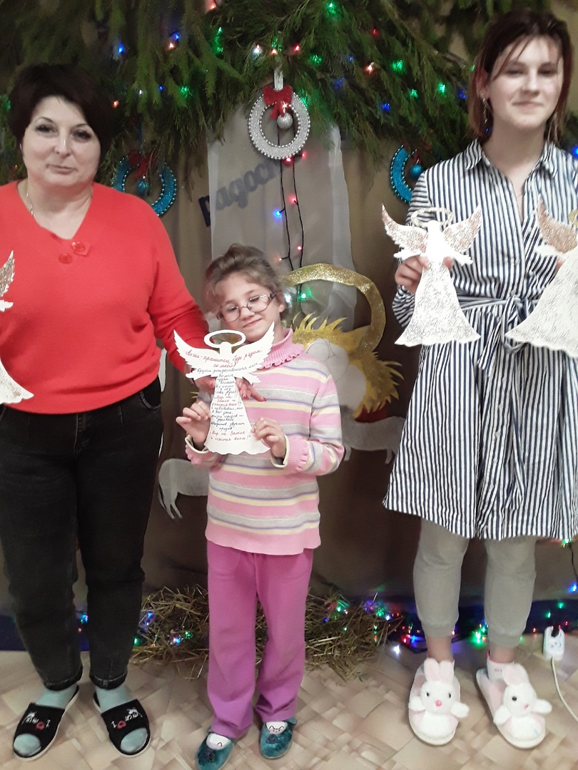 Карачевские дети подарили  солдатам ангелов-хранителей