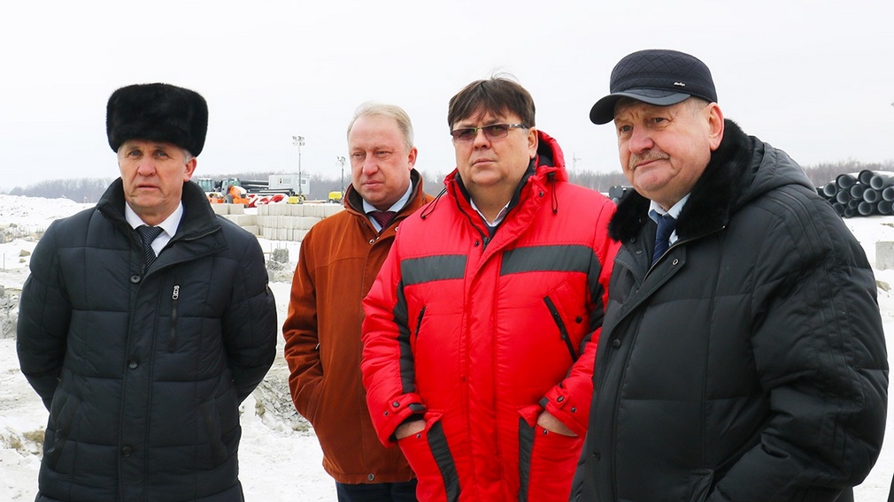 В Брянске на улице Флотской строится школа на 1225 мест