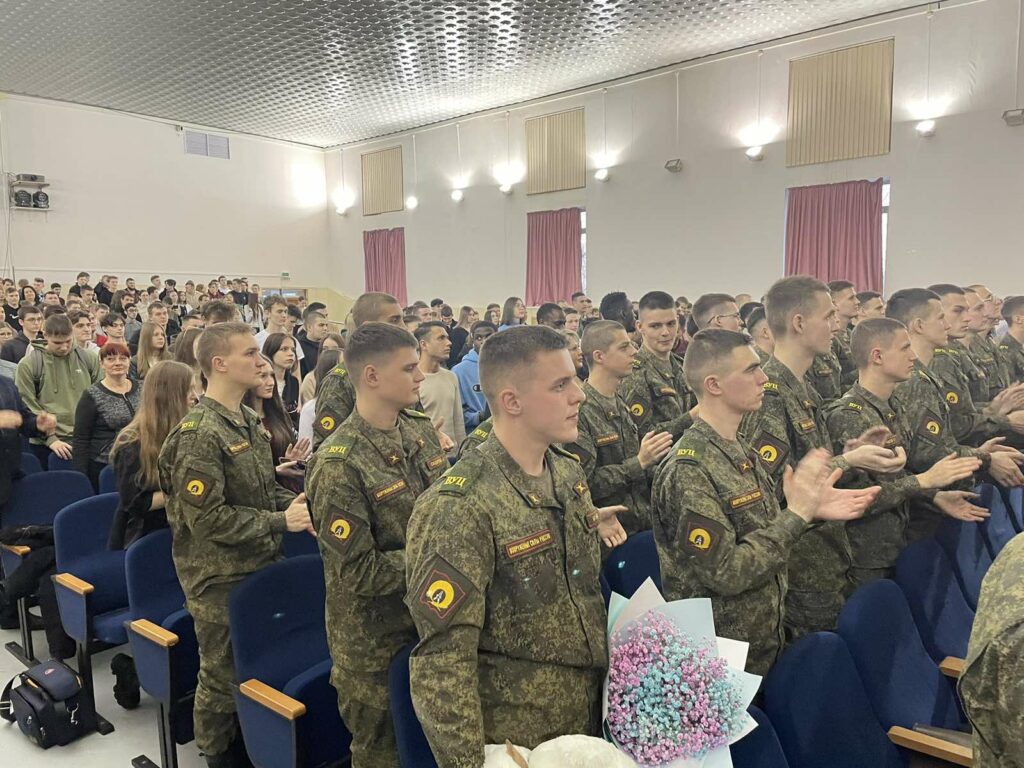 Оркестр брянской Росгвардии начал цикл концертов в поддержку бойцов СВО