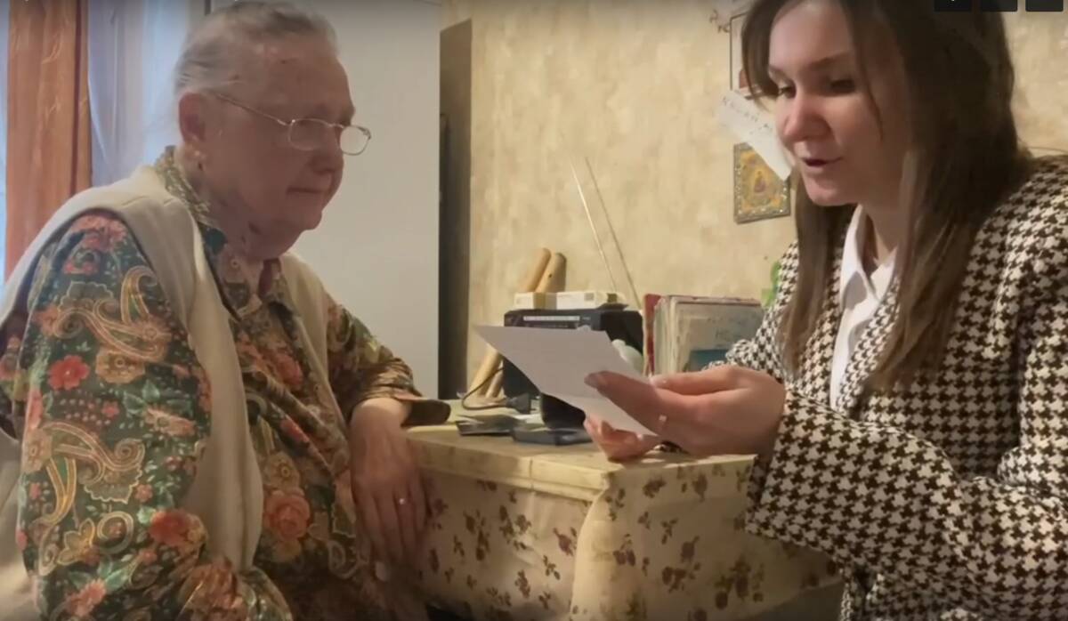 Брянские волонтеры передадут посылку и письмо пенсионерки на передовую