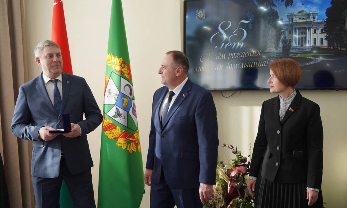 За вклад в российско-белорусское сотрудничество наградили Губернатора Брянской области