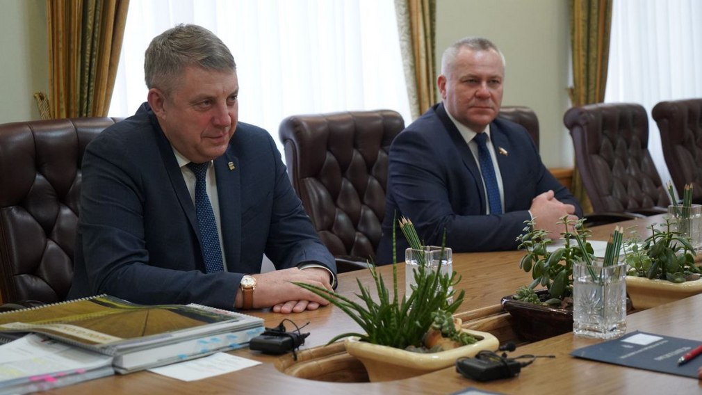 Александр Богомаз провел рабочую встречу с председателем Московской городской Думы Алексеем Шапошниковым