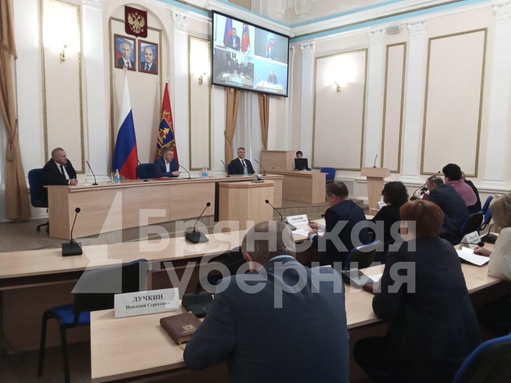 Власти Брянской области обсудили раздельный сбор мусора