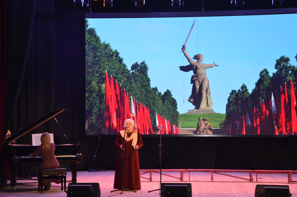 В Брянске прошел концерт-реквием в честь 80-летия Сталинградской битвы