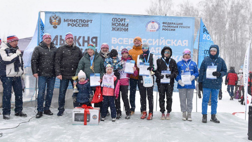 Президент Академии наук Чеченской Республики Джамбулат Умаров отметил успехи Брянщины