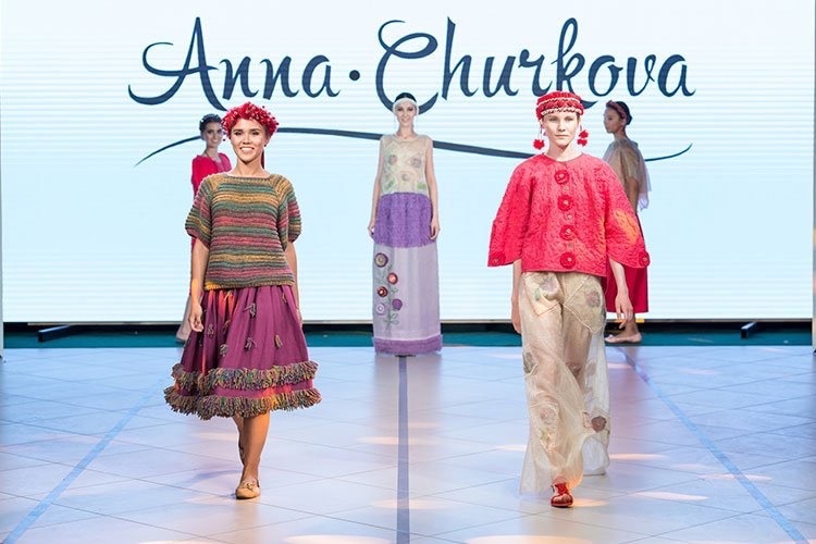 Брянская этнодизайнер одежды в Москве представила новую коллекцию