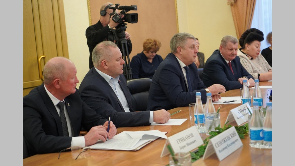 Александр Богомаз встретился с представителями Гомельской области