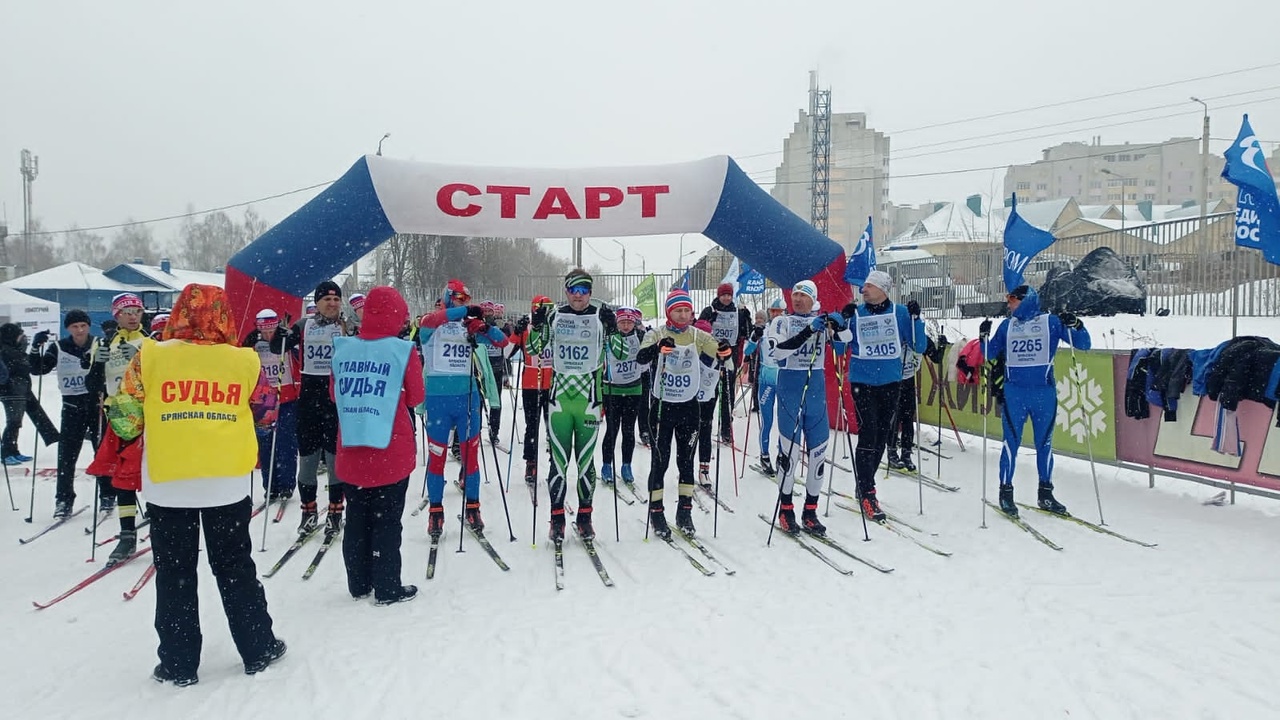 Карачевские спортсмены участвовали в брянской «Лыжне России»