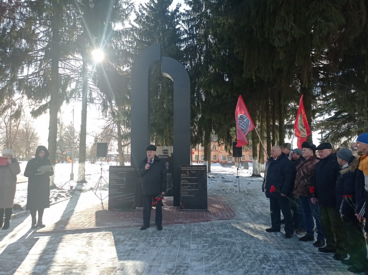 Карачевцы почтили память погибших воинов